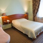 Номер DBL полулюкс в отеле Suite Hotel