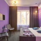 Интерьер номера Люкс Афина в отеле Элитон Жулебино