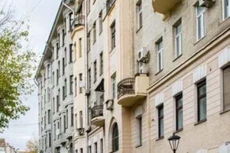 Вход в апартаменты Беседка