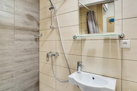 Душевая в номере Эконом в отеле Минима Аэропорт