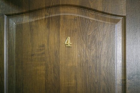 Дверь в номере Стандартный двухместный в гостевом доме Sellingroom
