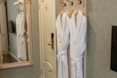 Халаты в номере Стандарт в отеле Инвайт