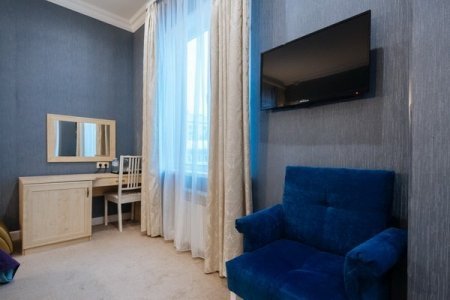 Зона отдыха в номере Полулюкс в отеле Мира