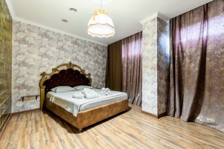 201 Красный Люкс в отеле Де Арт на Профсоюзной