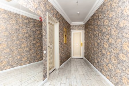 Коридор в 205 Комфорт в гостинице De Art на Профсоюзной