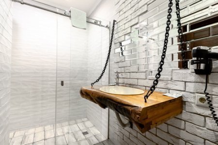 Раковина в номере 211 Люкс в отеле Де Арт на Профсоюзной