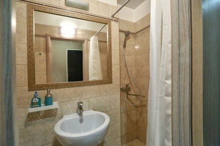 Душевая в номере Эконом в Elysium hotel