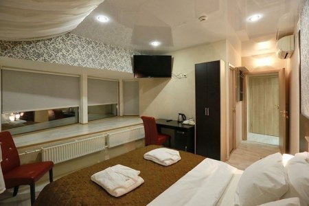 Интерьер в номере Комфорт в отеле Elysium hotel
