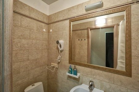 Раковина в номере Эконом в Elysium hotel
