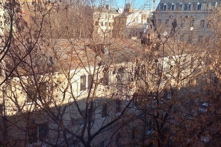 Свидание в центре Москвы — номер на сутки, только вы вдвоём Вид с балкона в номере Комфорт с балконом в отеле Базис-М