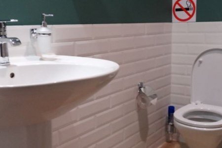 Раковина в номере Полулюкс Афина в отеле Элитон