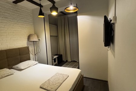 Двуспальная кровать в номере Стандарт в отеле Лоренцо