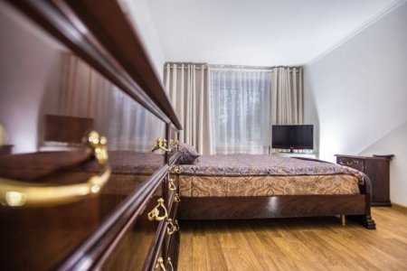 Интерьер номера 1 в апартаментах Коломенская