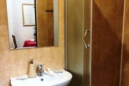 Гостиница на час Baget Раковина в номере Стандарт в отеле Baget