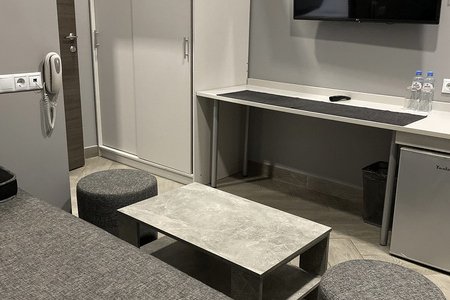 Интерьер номера Улучшенный в отеле innGreyHotel