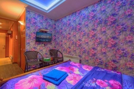 интерьер номера 7 в отеле Дионис