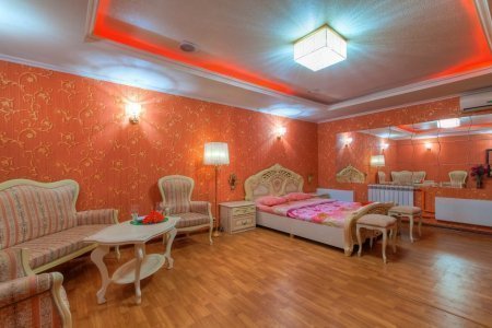 Номер 6 в отеле Дионис