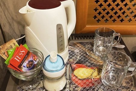 Почасовой отель в ЮАО — посмотреть цены Чайный набор в Эконом Квики в Нумера на Кантемировской