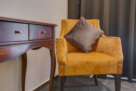 Интерьер номера Улучшенный с балконом в отеле Viewpoint Hotel