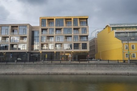 Вид из окна в номере Улучшенный с видом на реку в отеле Viewpoint Hotel