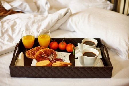 Завтрак в номере Стандарт в отеле Viewpoint Hotel