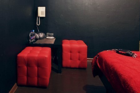 Зона отдыха в номере Полулюкс Glory hole в отеле Клюква