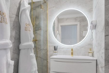 Халаты в номере Полулюкс отеля Хит