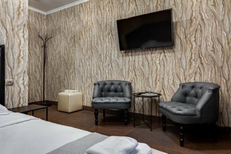 Зона отдыха в номере 8 с балконом в отеле Renvills Hotel