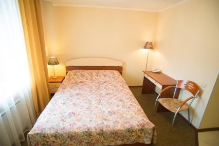Номер DBL в отеле Suite Hotel