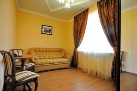 Интерьер номера Стандарт Премиум в отеле MALDINI SPA