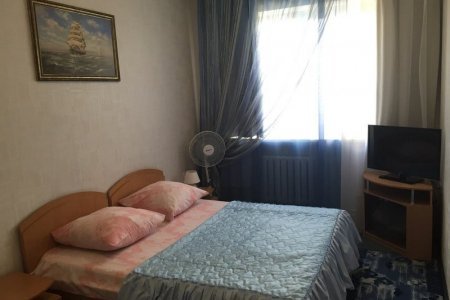 спальная зона в в 2-х местном номере №3 в отеле Три Версты