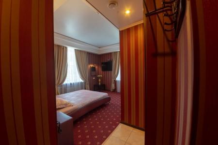 Вид из коридора в номере Junior Suite в отеле Троя