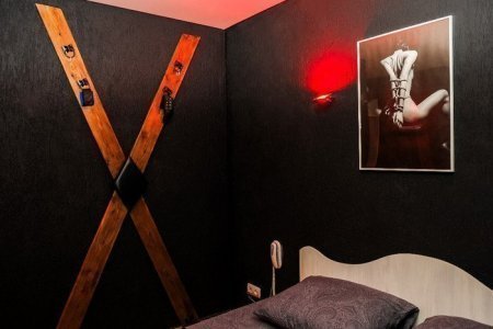 Интерьер номера 50 оттенков в гостинице госпожа