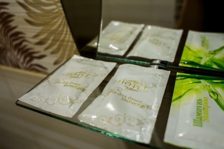 Шампунь в номере Трехместный Полулюкс в отеле Мираж