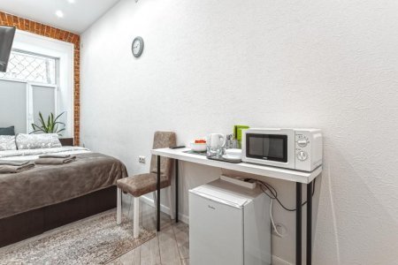 Холодильник в номере Стандарт в отеле Aesthetics Room House
