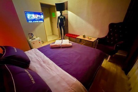 Красный бархат в отеле Room Room