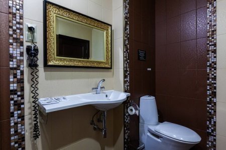Санузел в номере 15 Комфорт в De Art на Таганской