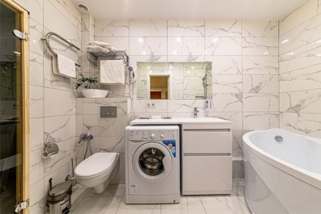 Санузел в номере Люкс с джакузи и сауной в Revival Hotel 