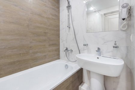 Ванна в номере Двухместный комфортный с кухней в Новый Восход