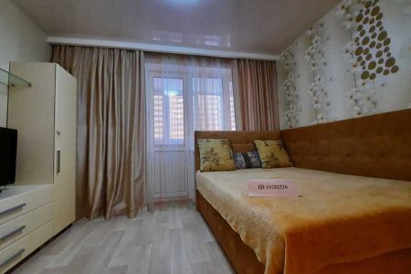 Большой диван в апартаментах 4 в Loft Studio