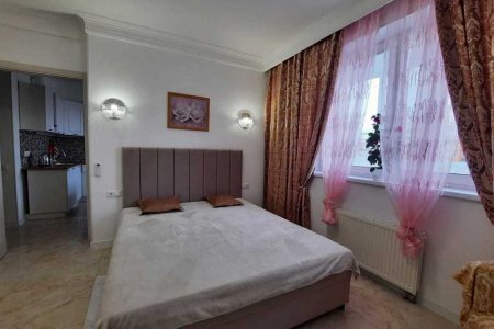 Кровать кинг сайз в номере 5 в Loft Studio Носовихинское шоссе
