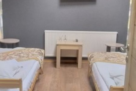 Две кровати в номере Эконом TWIN без окна в Апельсин на Вернадского
