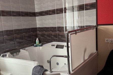 Джакузи в Люксе в отеле Баунти