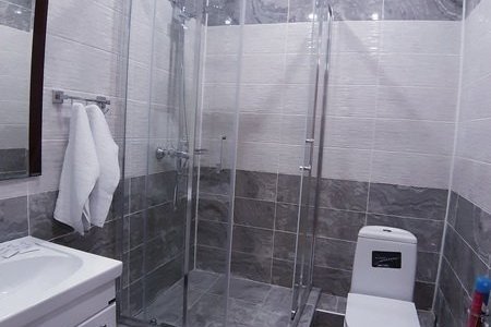 Санузел в номере День и Ночь в отеле Гости в Люберцах