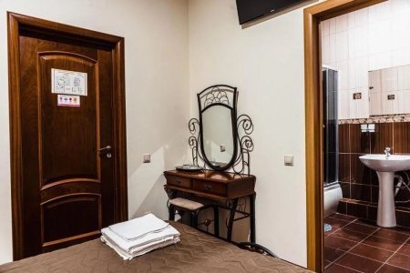 Интерьер номера Стандарт в отеле Автор Братиславская