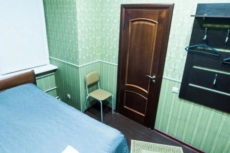Вход в номер Стандарт в отеле Автор Братиславская