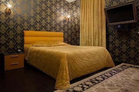 Двуспальная кровать в номере Делюкс в Брестоле