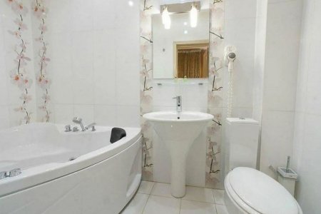 Джакузи в номере Делюкс в Брестоле