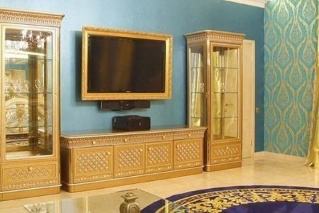 Телевизор в номере Люкс в Брестоле