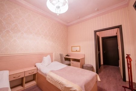 Номер для свидания с почасовой оплатой — близко к метро Кровать в номере Венеция в отеле Флоренция